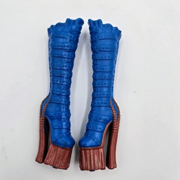 Monster High Robecca Steam Art Class Dress Boots Accessories Mattel Read - Picture 7 of 8